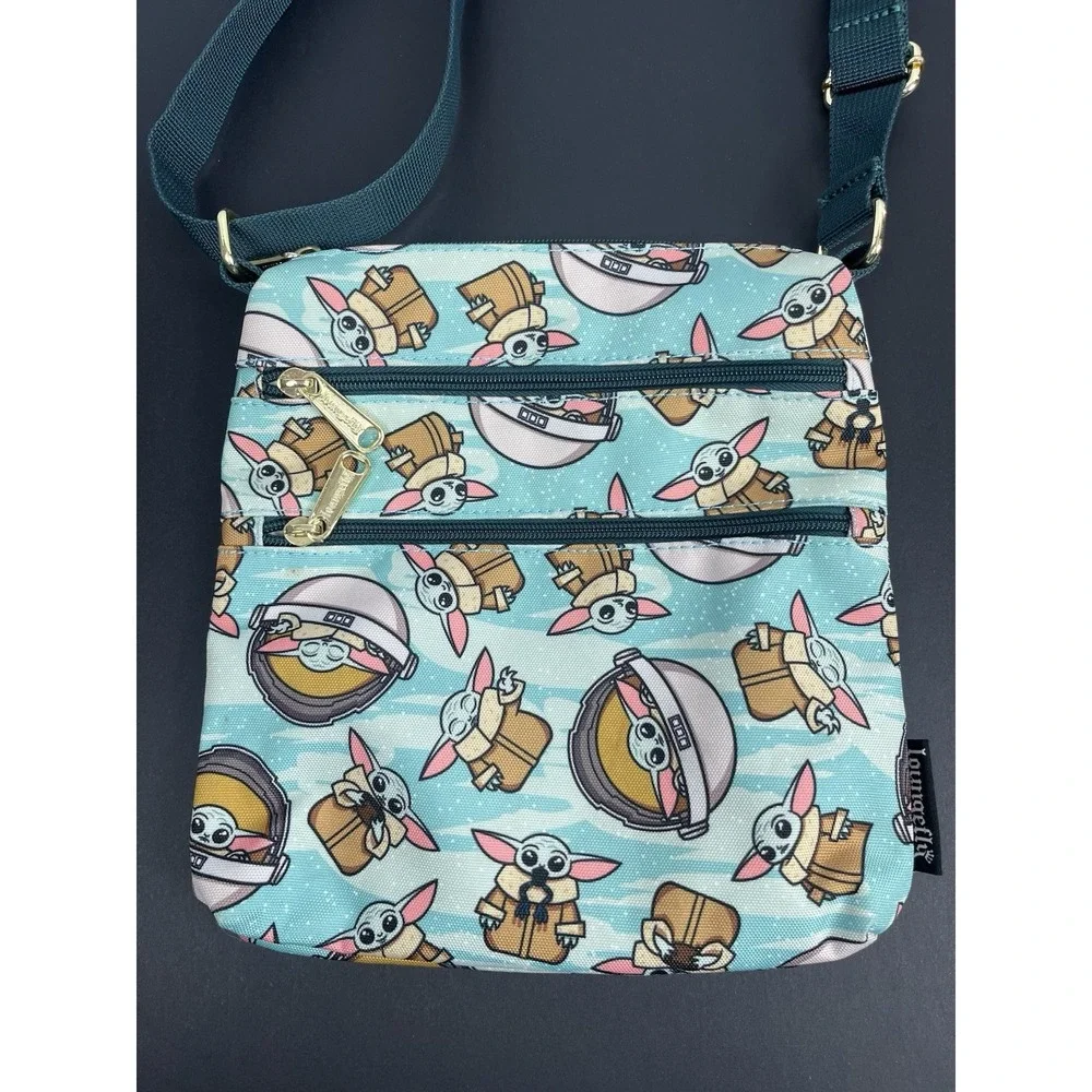 Star Wars Loungefly Baby Yoda Grogu Passport Crossbody Bag Mandalorian The Child